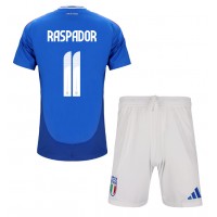 Camiseta Italia Giacomo Raspadori #11 Primera Equipación para niños Eurocopa 2024 manga corta (+ pantalones cortos)